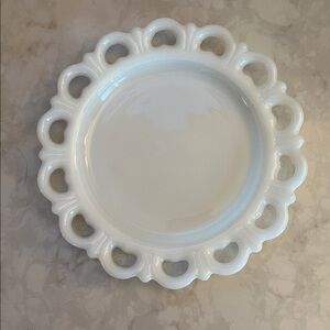 Vtg Anchor Hocking Scalloped Lace Edge Milk Glass Old Colony 8” Salad Plate